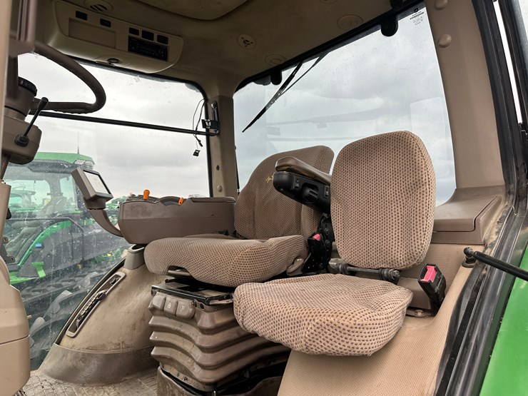 2012-john-deere-8335r-image-61