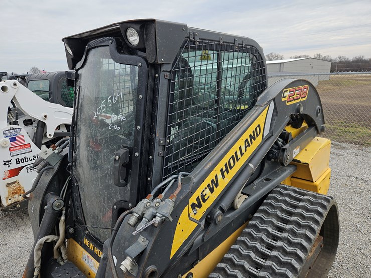 2012-new-holland-c238-image-24