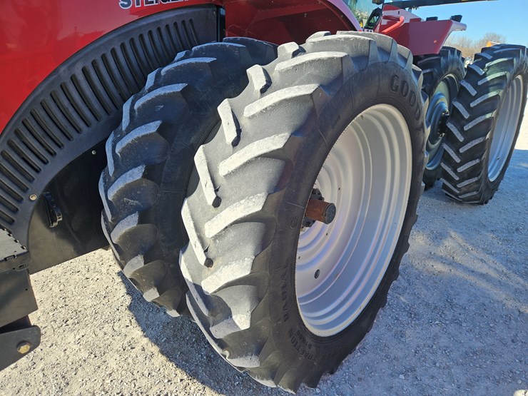 2013-case-ih-steiger-350-image-22
