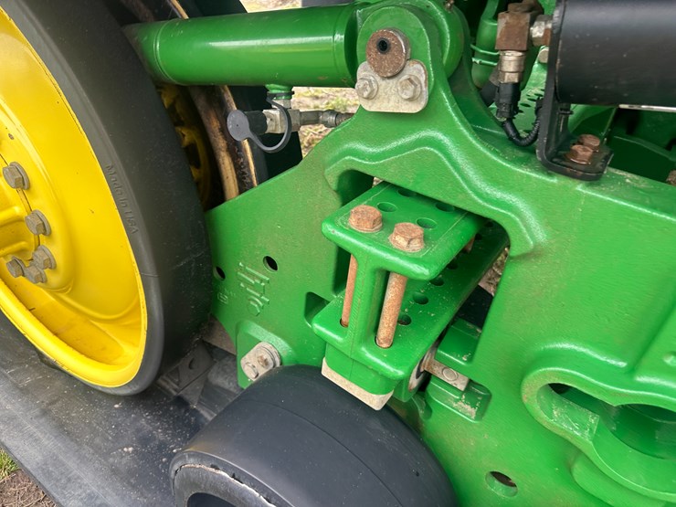 2021-john-deere-8rt-340-image-11