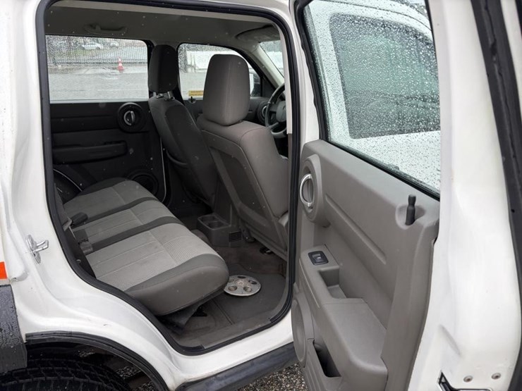 2008-dodge-nitro-image-10