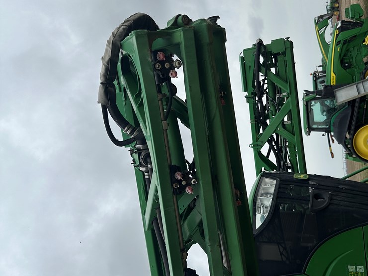 2021-john-deere-r4038-image-55