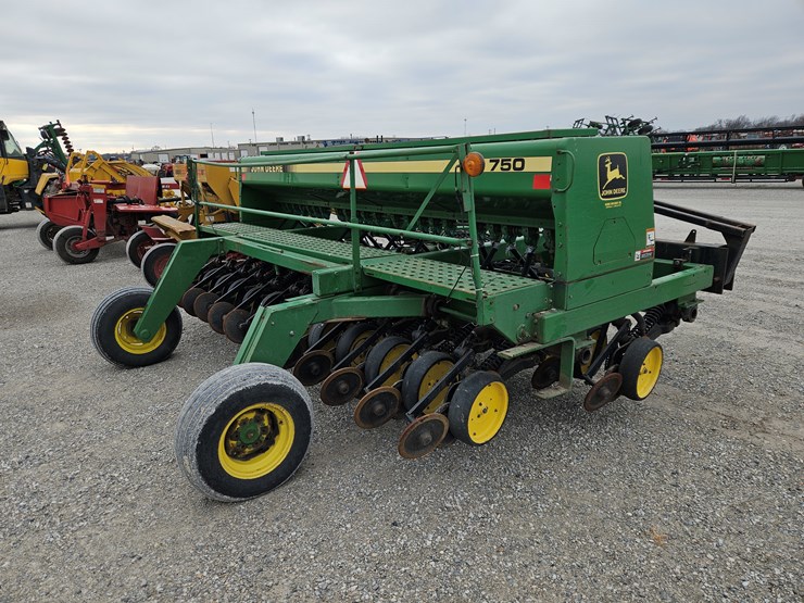 john-deere-750-image-7