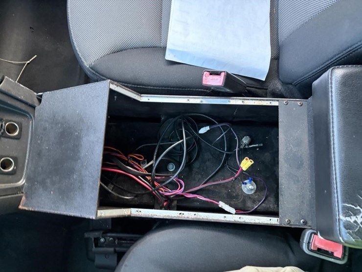 2014-ford-explorer-image-17