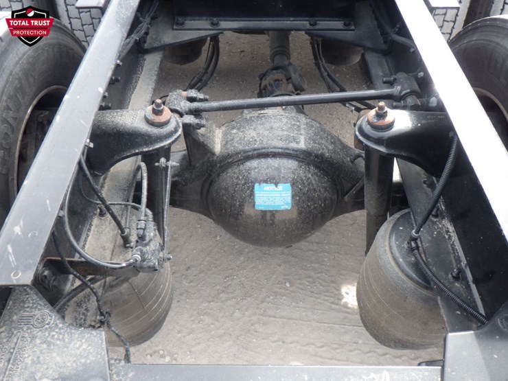 2023-kenworth-t680-image-10