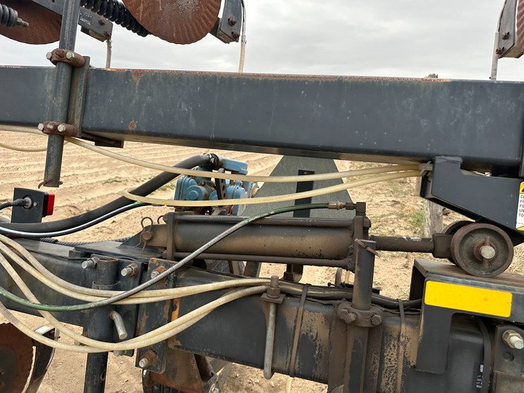 #38849-•-yetter-76"-twin-row-knife-applicator-image-31