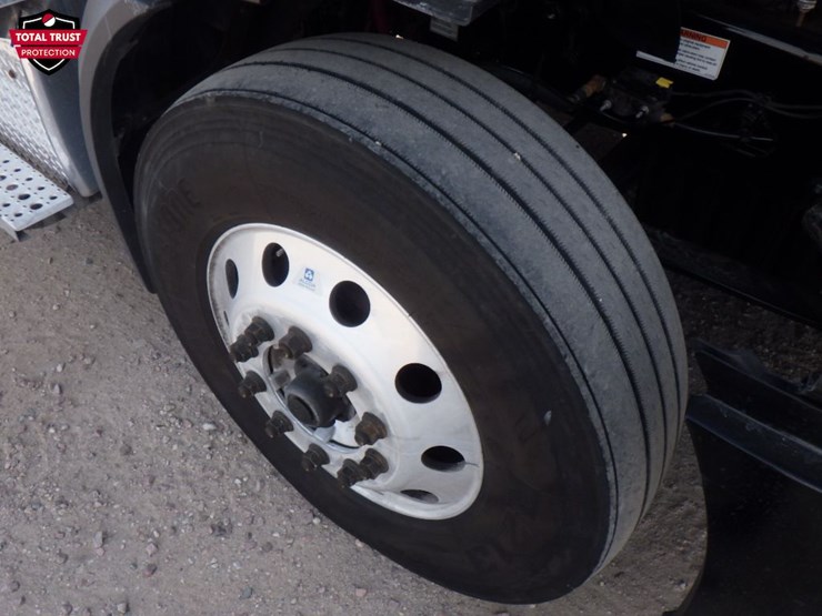 2022-freightliner-cascadia-116-image-22