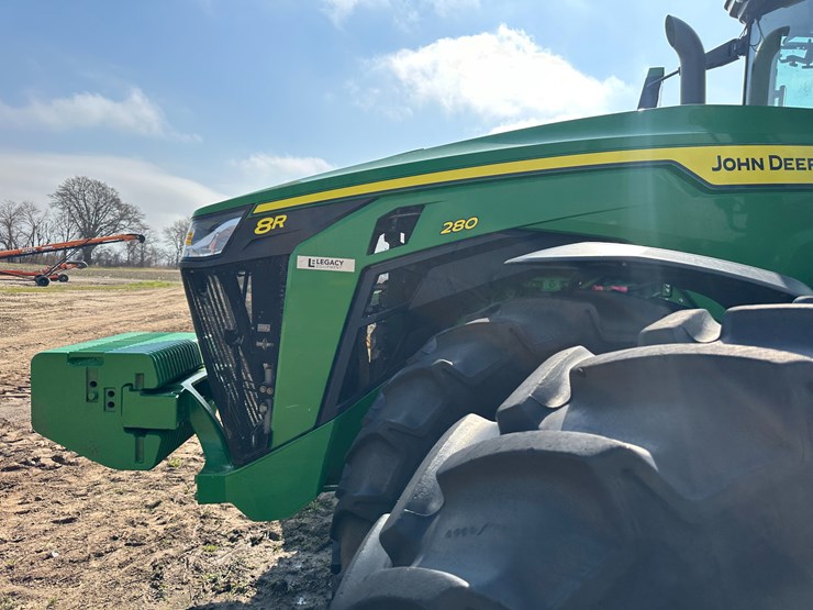2022-john-deere-8r-280-image-36