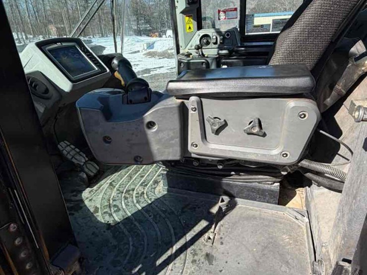 2013-caterpillar-972k-image-10