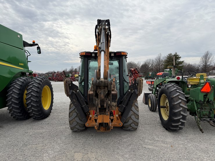 2022-case-580sn-image-21