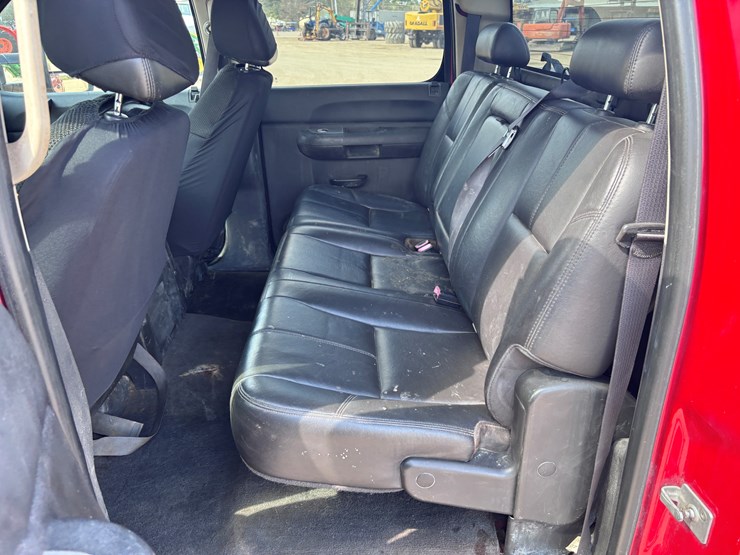 2008-chevrolet-2500-image-10