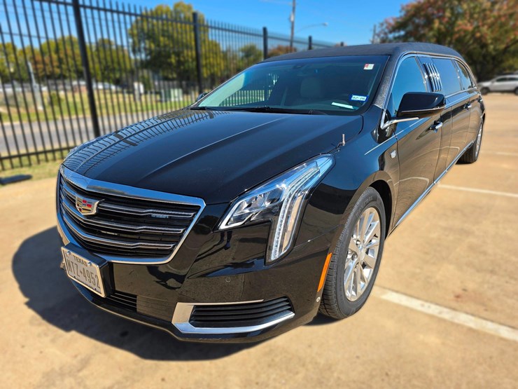 2019-cadillac-sayers-and-scovill-70in-limo-w-only-7729-miles-image-2