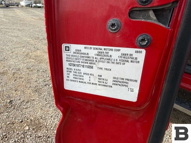 2001-gmc-sierra-1500-image-38