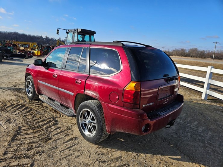 2007-gmc-envoy-slt-image-3