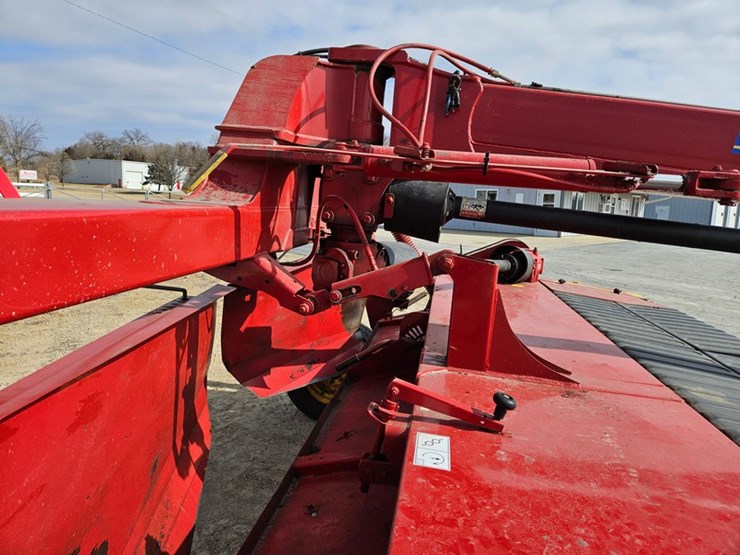 2019-new-holland-313-image-36