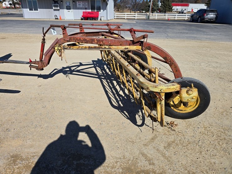 new-holland-256-image-2