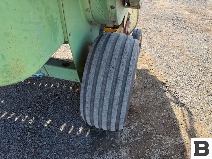 john-deere-466-image-44