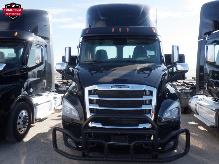 2022-freightliner-cascadia-116-image-2