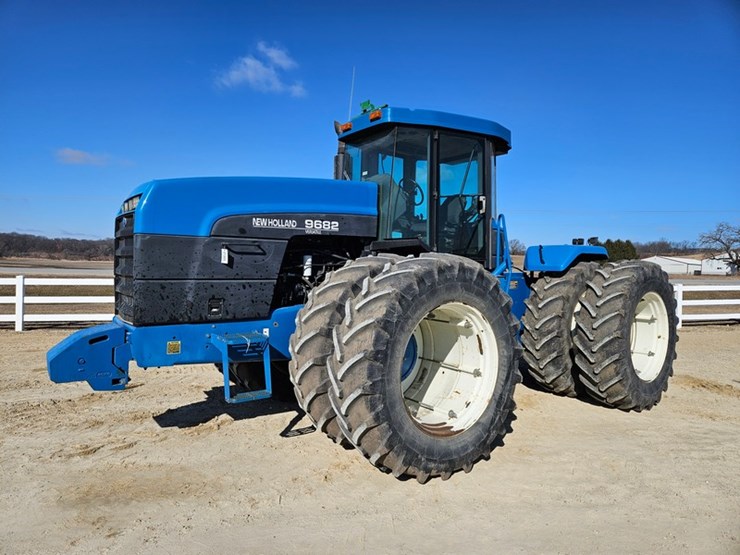 new-holland-9682-image-1