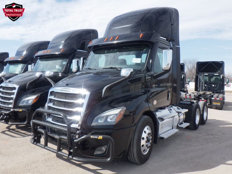 2022-freightliner-cascadia-116-image-1