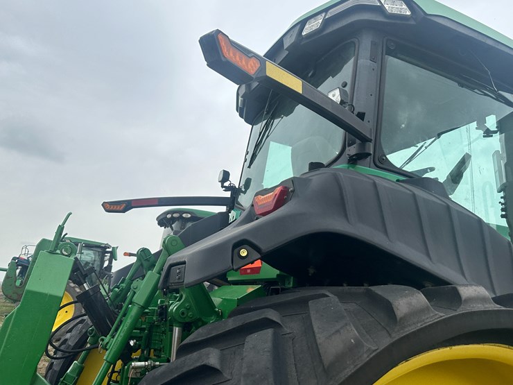 2021-john-deere-8rt-340-image-65