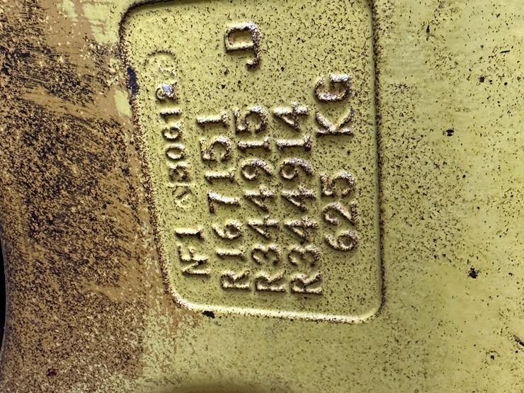 2012-john-deere-8335r-image-12