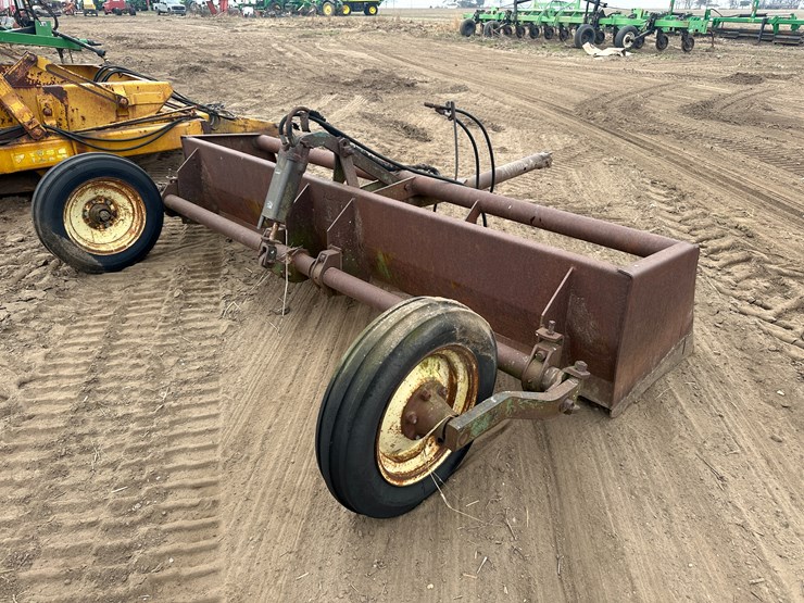 john-deere-810-image-3