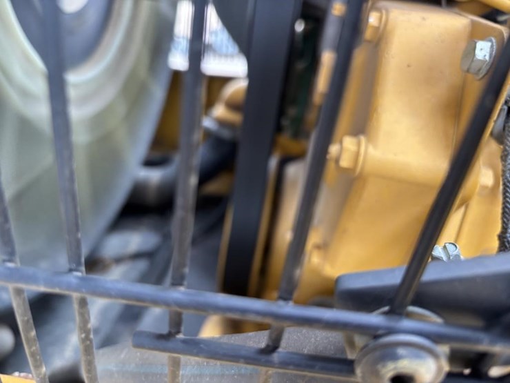 2018-deere-210lep-image-58