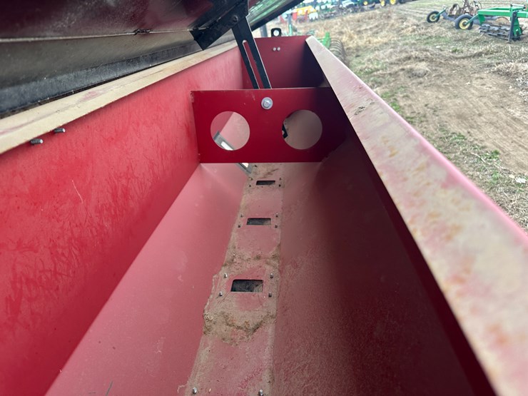 #40115-•-w&m-manufacturing-825-levee-plow-w/w&a-levee-seeder-image-25