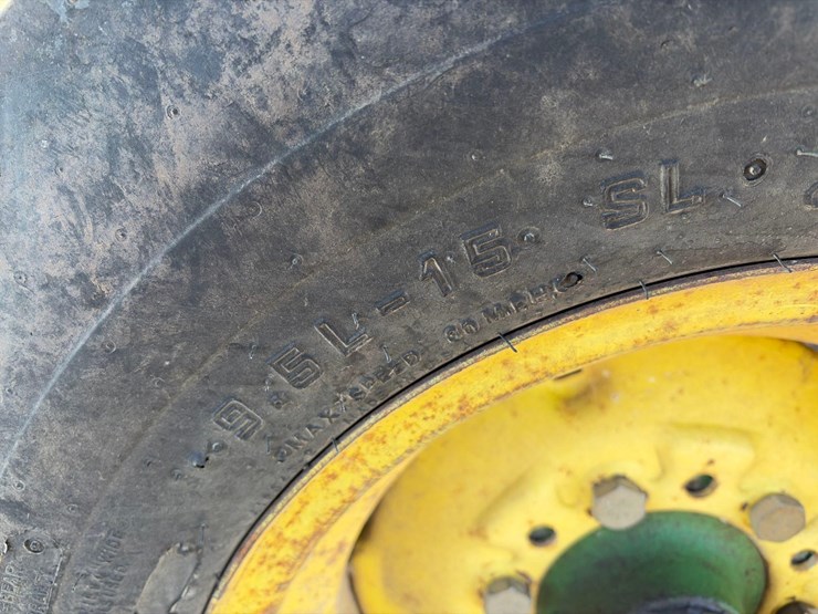 john-deere-726-image-22