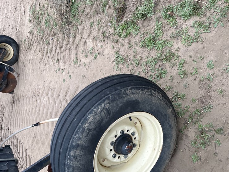 #38848-•-yetter-76"-twin-row-knife-applicator-image-9