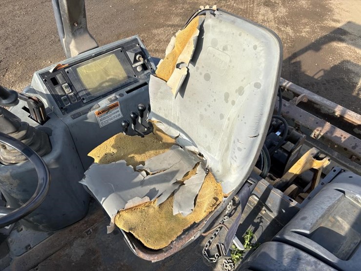 case-570l-xt-image-28