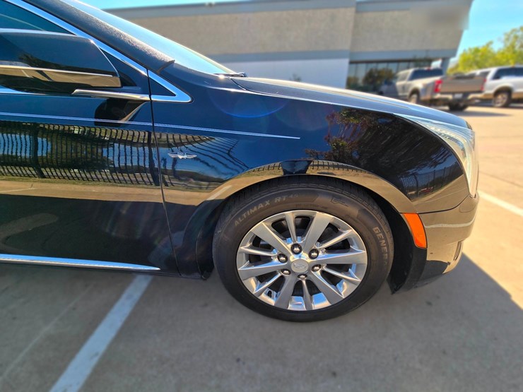 2017-cadillac-federal-70in-limo-w-27466-miles,-premium-federal-coachwork,-luxury-transport-image-14