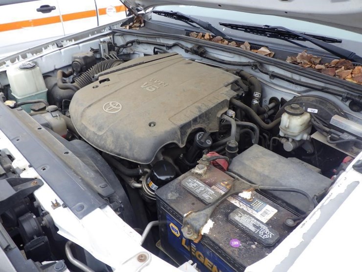 2013-toyota-tacoma-image-10