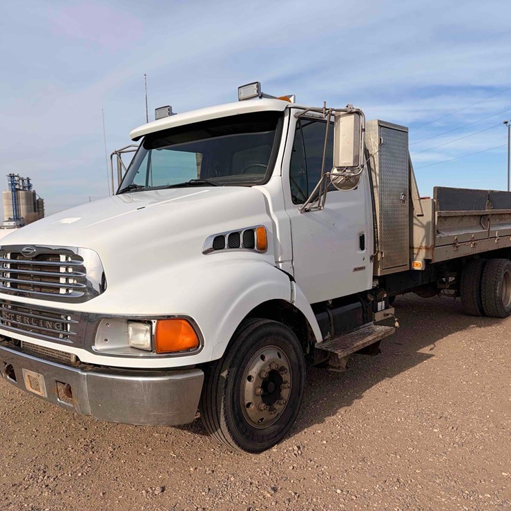 2001 TK Sterling M5500 Chassis