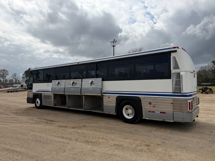 #295-•-1988-mci-travel-bus-image-1