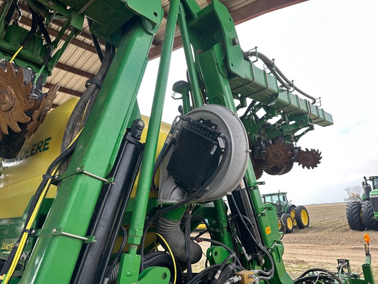 john-deere-1725c-image-47