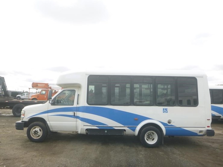 2014-ford-e450-image-5