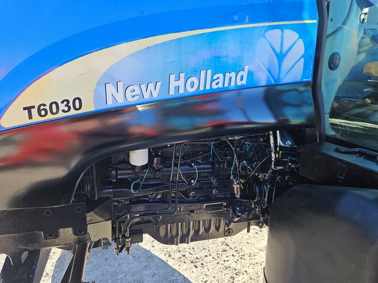 2010-new-holland-t6030-image-18