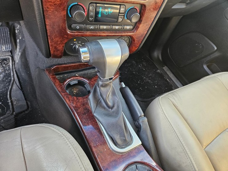 2007-gmc-envoy-slt-image-29