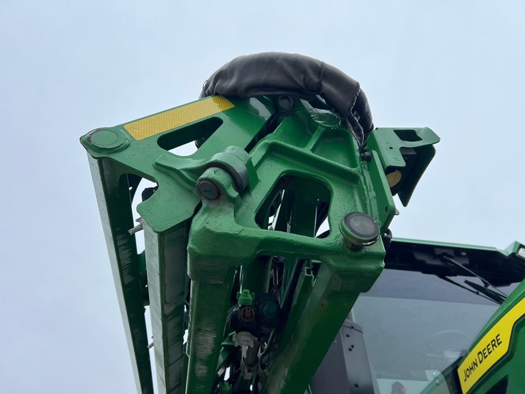 john-deere-412r-image-17