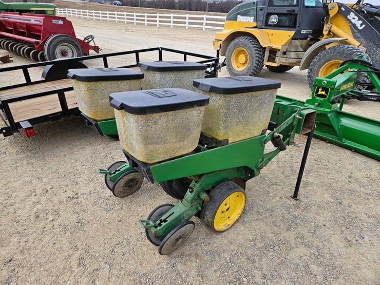 john-deere-7300-image-5