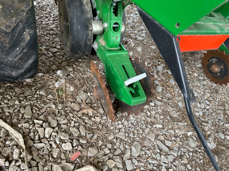 john-deere-1725-image-24