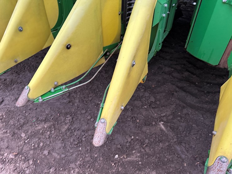 2021-john-deere-cp690-image-59