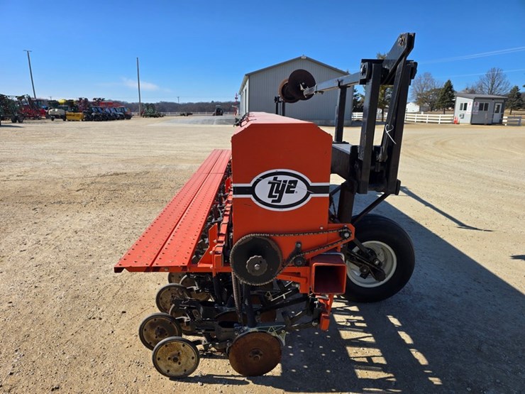 tye-series-v-image-7