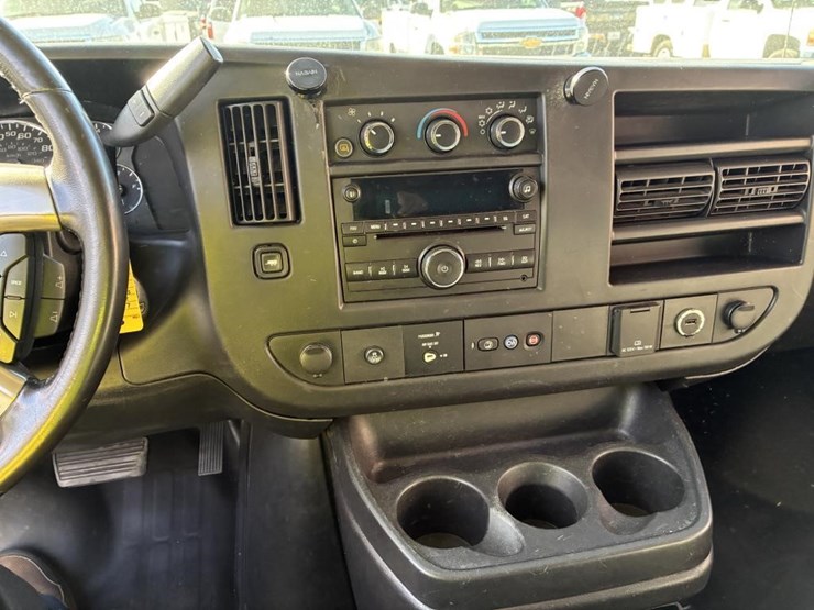 2008-chevrolet-express-3500-image-14