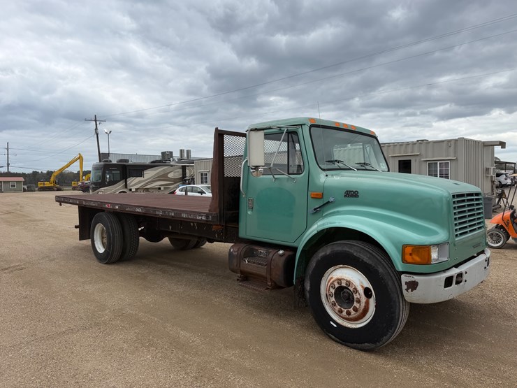 1997-international-4700-image-2