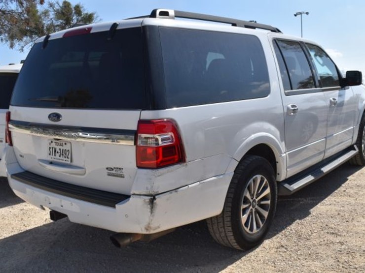 2017-ford-expedition-image-3