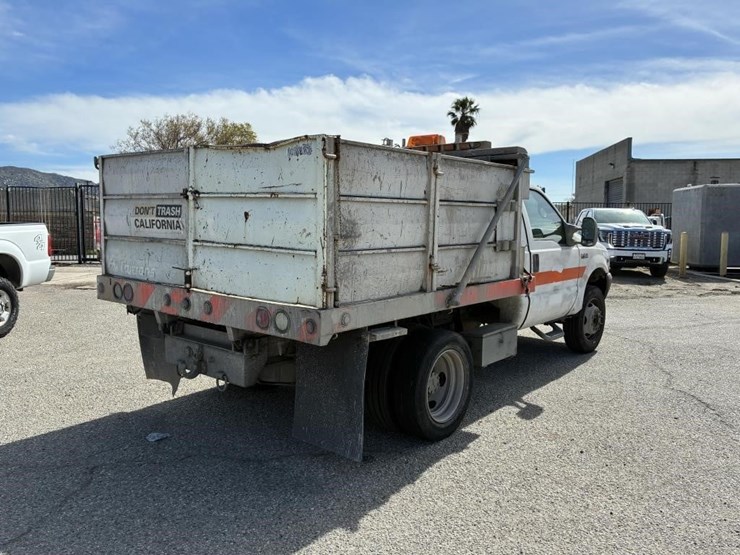 2002-ford-f450-image-3