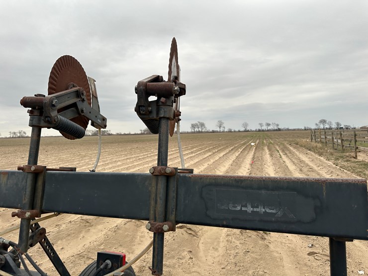 #38849-•-yetter-76"-twin-row-knife-applicator-image-38